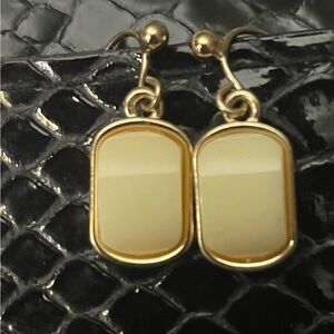 Elegant Peanut Wood & Jasper Gemstone Gold and Cream Earrings